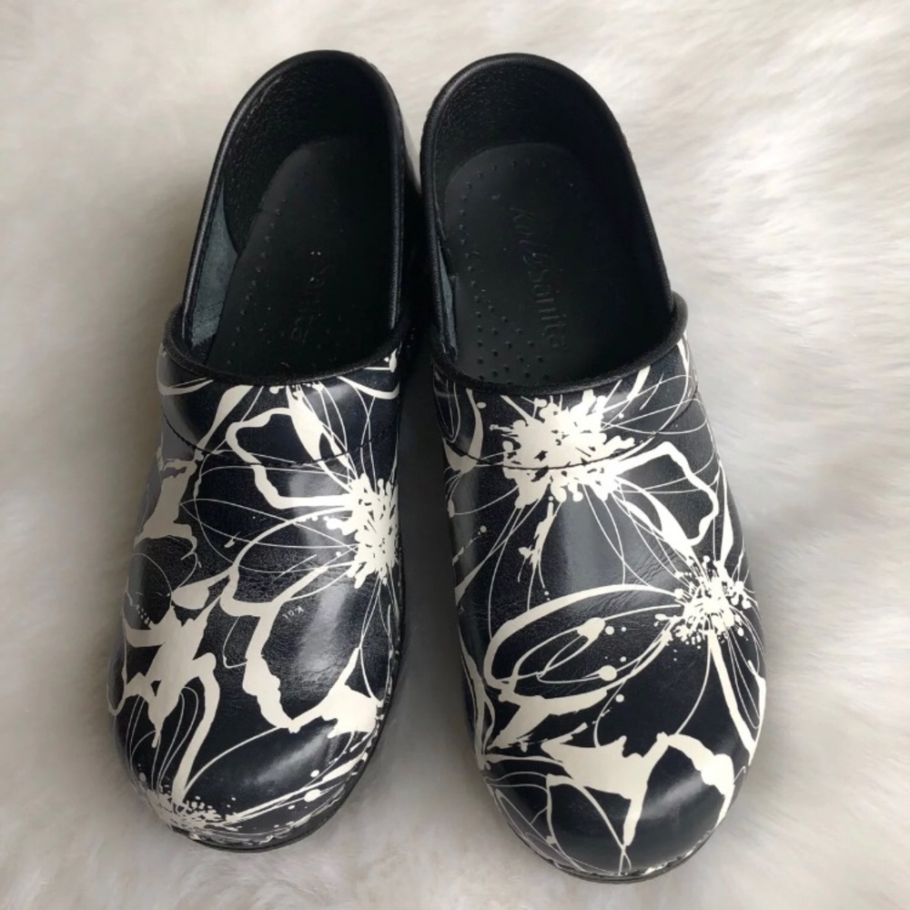 Sanita Clogs